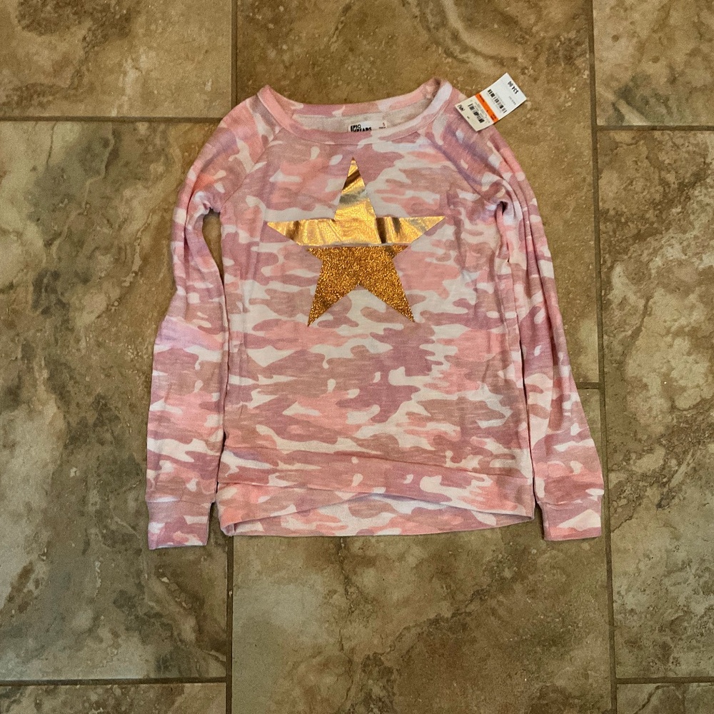 Pink camo star shirt